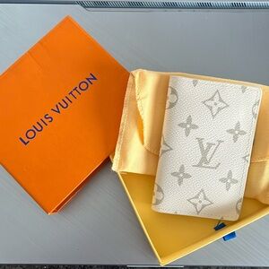 New LV Monogram pocket organizer wallet white flower